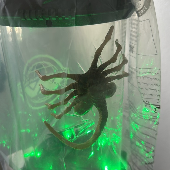 Alien Romulus LED Facehugger Specimen Container Popcorn Bucket Regal EXCLUSIVE - Picture 4 of 4